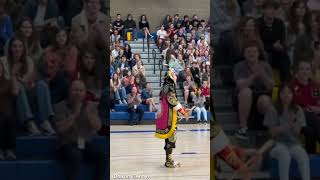 Chinese Opera facechanging performed in US high school [upl. by Oicatsana284]