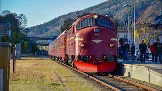 22102022  Dombås  Åndalsnes Norske Jernbanemuseum Tog [upl. by Enilec]