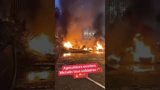 Embrasement géneral les agricuteurs manifestent en France [upl. by Kimble]