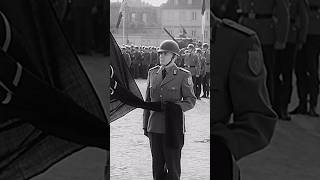 Inspektion der Bundeswehr  Flaggenparade 🦅🇩🇪militär soldaten marsch bundeswehr brd garde [upl. by Doti]