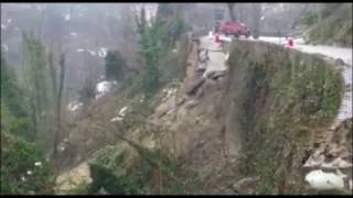 Crolla la strada provinciale Castglione MRBisenti VIDEO [upl. by Litta]