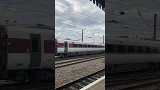 800112 LNER azuma arriving at York on the 11224 [upl. by Fondea]