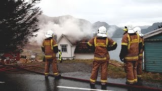 BRANN OG GRILLMAT PÅ KVALHEIM [upl. by Valoniah]