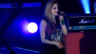 quotWISH YOU WERE HEREquot  Avril Lavigne Live in Manila 21612 HD [upl. by Aborn635]