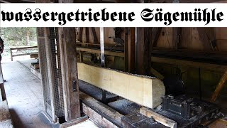 historische Maschinentechnik wassergetriebene Sägemühle [upl. by Ayra]