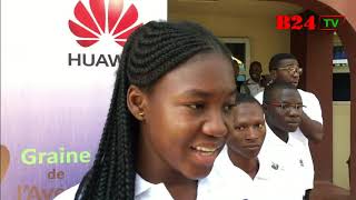 Burkina  Huawei offre des bourses de stage à huit étudiants [upl. by Eustache]