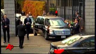 Raw Video Obamas Limo Gets Stuck [upl. by Nailluj]