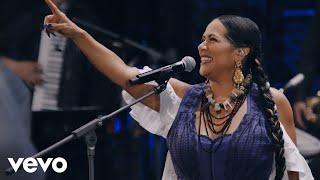 Lila Downs  Tortolita En Vivo [upl. by Arob]