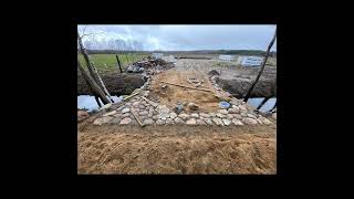 Budowa mostka z kamienia polnegofotorelacja  mostek kontra ciągnik  test wytrzymałości 🌁🚜 [upl. by Gardner]