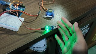 MENGGERAKAN SENSOR SERVO  GERAK DAN SENSOR INFRARED PADA ARDUINO [upl. by Politi422]