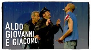 Anplagghed  Il passaggio di mano 2 di 2  Aldo Giovanni e Giacomo [upl. by Trakas]