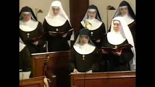 EWTN The Daily Mass with the Nuns of our lady of the angels monastery in Hanceville AL 1996 [upl. by Onateyac864]