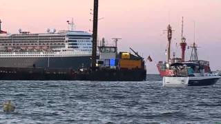 Sommerabend am Meer  Cuxhaven 11082012  Queen Mary 2 [upl. by Nylssej]