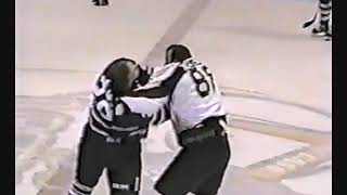 Steve Searles vs Luc Routhier LHSPQ 27 09 01 [upl. by Hank]