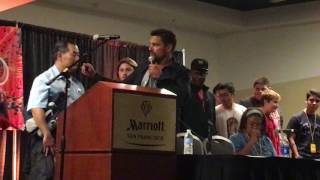 SF Comic Con 2016 Manu Bennett demonstrates haka Maori war dance [upl. by Shrier670]