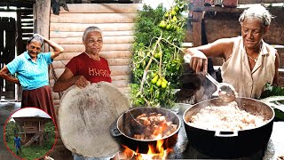 Las tres hermanas que viven En brison Julia Tago y Chicha La vida del campo [upl. by Suivart]