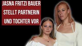 Jasna Fritzi Bauer stellt Partnerin und Tochter vor [upl. by Nanji]