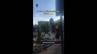 Postbode Siemen ziet een ballon 🤣🤣 TTmaikcruijff [upl. by Yesnek]