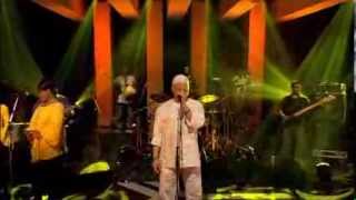 Salif Keita on Jools Holland LIVE Calculer amp Kamoukie [upl. by Ahsytal]