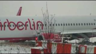 Flughafen Dortmund  Airberlin Jet rast über Startbahn hinaus [upl. by Silecara448]