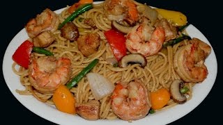 Fideos Chinos con camarones pollo y vegetales Chow Mein [upl. by Erual838]