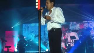 Los Temerarios  La Mujer de Los Dos Live [upl. by Philbert]