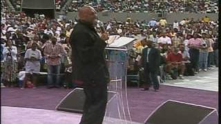 Bishop Paul Morton Preaching at Mega Fest 2005 [upl. by Vinna240]