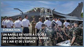 Deux Rafale en visite à lÉcole des sousofficiers de larmée de lAir et de lEspace [upl. by Akihsay]