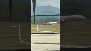 Wizzair a321 landing at Tirana airport avaition [upl. by Lindsley]