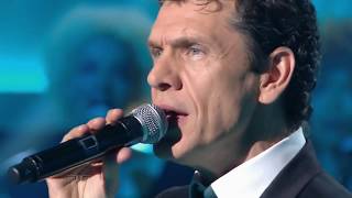 Marc Lavoine  Elle A Les Yeux Revolver Live [upl. by Llekcm358]