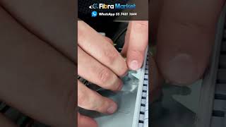 😶‍🌫️ ¡Así se instala el cable en una caja FTTH  FibraMarket [upl. by Derina]