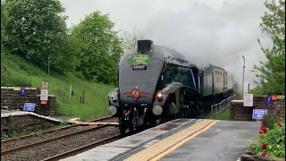 Sir Nigel Gresley going through Horton in Ribblesdale station sirnigelgresley trainspotter [upl. by Fleta]