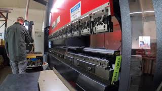 Press brake Operation  Live [upl. by Yt639]