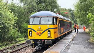 69010 stopping at Marchwood to load up with cables and leads to drag an SWR 701 [upl. by Ayela938]