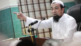 Ustaz Azhar Idrus  Hukum Meluahkan Perasaan Cinta [upl. by Waers]