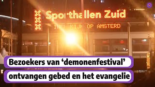 Bezoekers demonisch Pandemonium festival ontmoeten Jezus en downloaden Bijbel middernacht [upl. by Bowne]