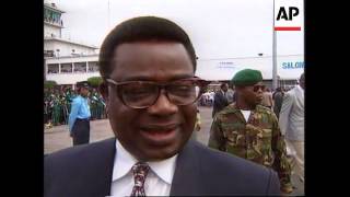 ZAIRE KINSHASA PRESIDENT MOBUTU SESE SEKO ARRIVES HOME [upl. by Schlicher]