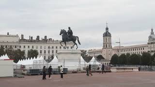 Grand tour de France Lyon La place Bellecour [upl. by Witherspoon]