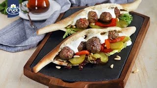 خبز الصمون مع جبنة الكريم وكرات اللحم  Samoon bread with cream cheese and kofta meatballs [upl. by Esiralc]