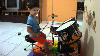 Bebê de 2 anos tocando bateria FILIPE 2° vídeo [upl. by Eisaj]