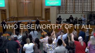 Who Else  Worthy Of It All Live EnglishSpanish  Mighty Wind Worship Team [upl. by Alleon]