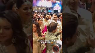 Alia Bhatt SRK Ranbir Kapoor VIRAL dance at Ambani wedding 🔥 ambaniwedding srk viral aliabhatt [upl. by Neehar]