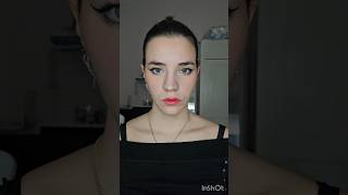 Labbra più piene e definite lipshacks makeuptutorial makeuphacks makeupita beautyhack [upl. by Sylera]