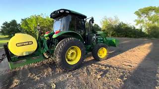 John Deer 5125R and Bestway sprayer [upl. by Inal982]