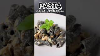 Pasta con salmón  Receta de aprovechamiento [upl. by Airetnohs648]