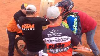 Finke Desert race 2016 Tye Simmonds 2 David Walsh 299 pit fuel stop KTM 500 EXC [upl. by Materi]