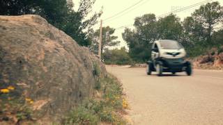 Essai de Twizy par Renault TV [upl. by Wartow647]