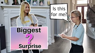 Francesca Surprises Leah With The Biggest Gift Ever LOL Surprise OMG Movie Magic Studio Set [upl. by Schnurr583]