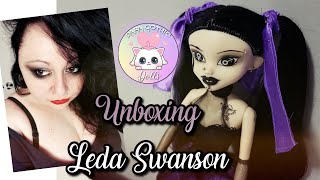 DARA GOTHIC  UNBOXING BEGOTH LEDA SWANSON [upl. by Minerva]