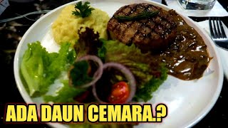 REVIEW MAKANAN ORANG KAYA STEAK DAGING GAK TAU NAMANYA  Rasanya di luar ekspektasi [upl. by Ahsocin]